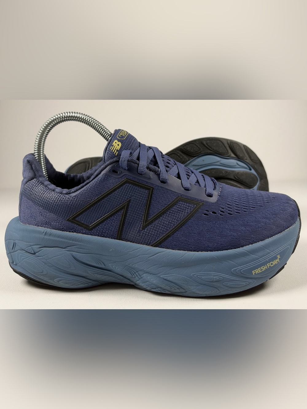 New Balance Womens Size 6 Wide Fresh Foam 1080 v14 Blue Oyster Morel